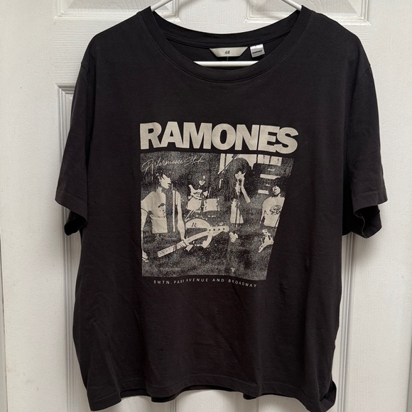 Black Ramones Graphic T-Shirt H&M - Picture 1 of 1